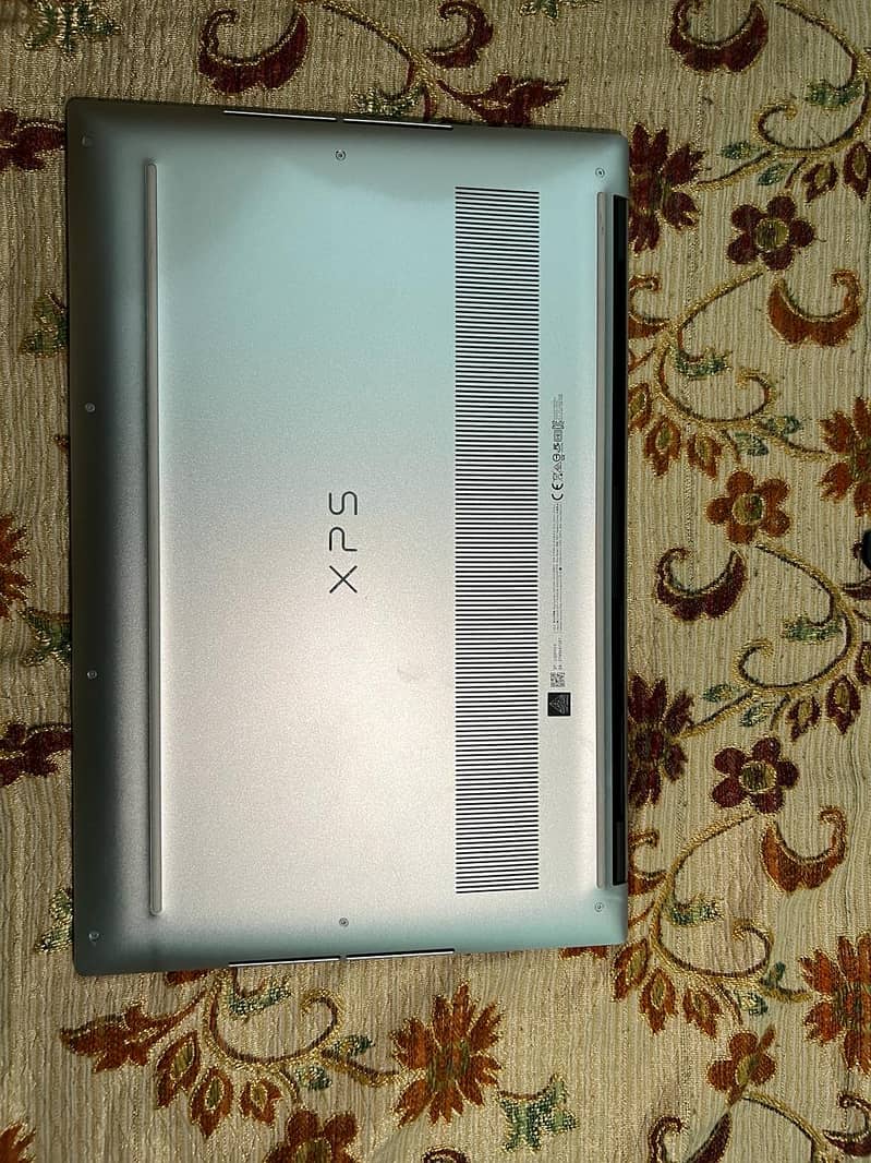 Dell XPS 15 (9510) 3