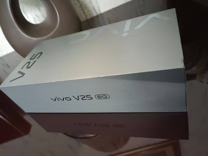 vivo v25 brand new 1