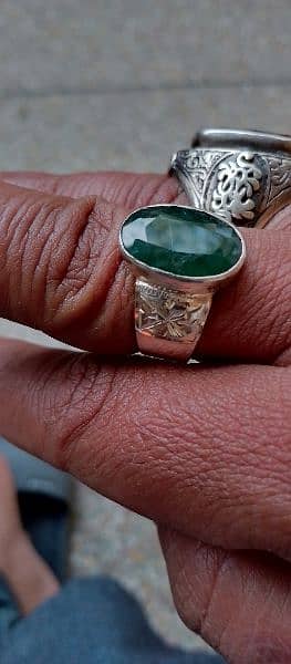 gemstone marjaan ki ring chandi mein bani hai 10