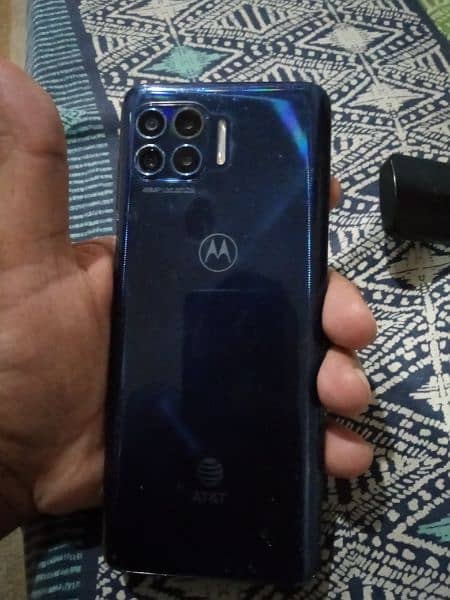 Motorola One 5g panel damage 2