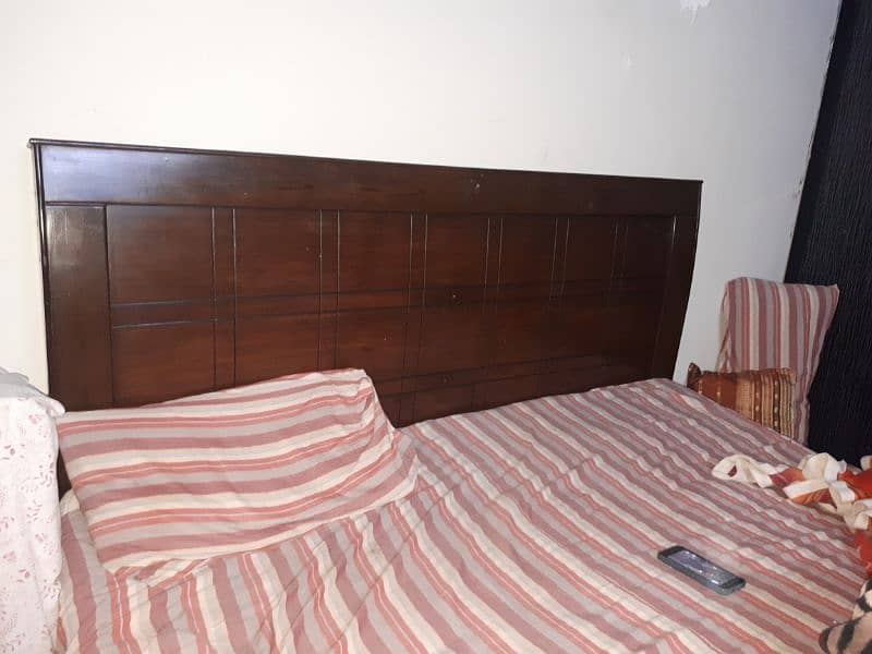 bed set urgent sell 2