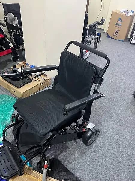Electric Wheel chair heavy Weight 120 kg /electronic wheel chair 4