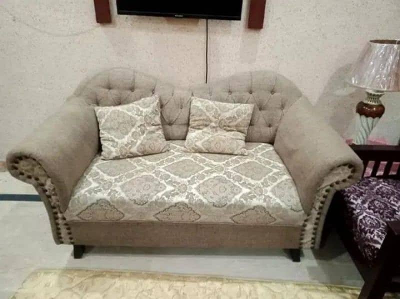 7seater sofa set & tables. 3