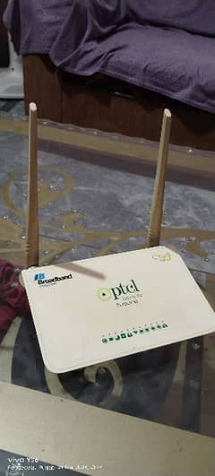 PTCL ROUTER WITH DOUBLE ANTENNA