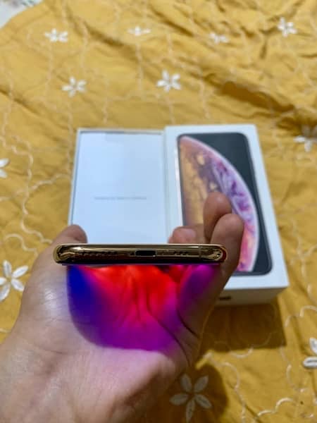 Iphone xs 64gb with box all ok waterpack 3