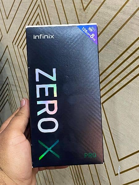 Infinix zero x pro
8/128 gb
AMOLED Display 120z
Hellio G95 1