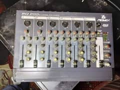 Peavey Rq 200 original 6 channel console
Made in USA
