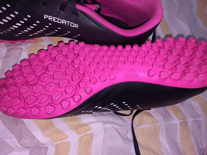 Adidas predator accuracy. 4 tf 10/10 size UK 11 Eu 46 [football shoes] 4