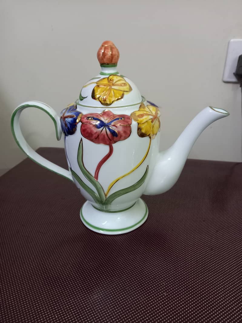 Tea set (Fine Porcelain Japan) 10