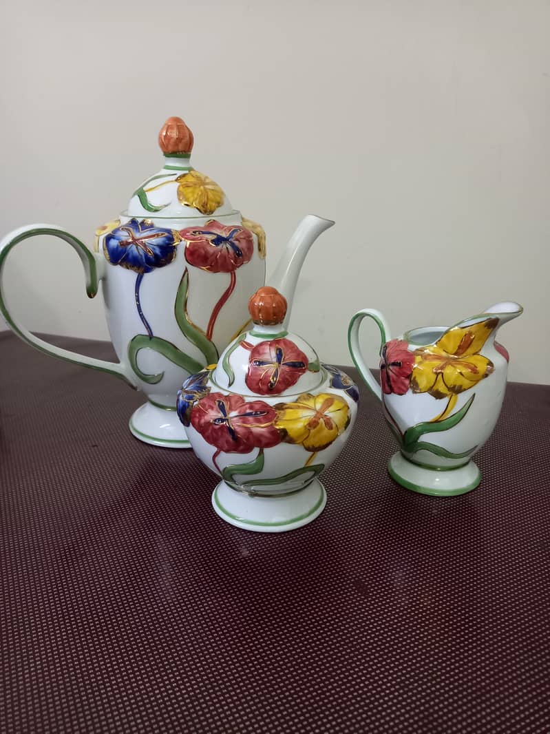 Tea set (Fine Porcelain Japan) 14