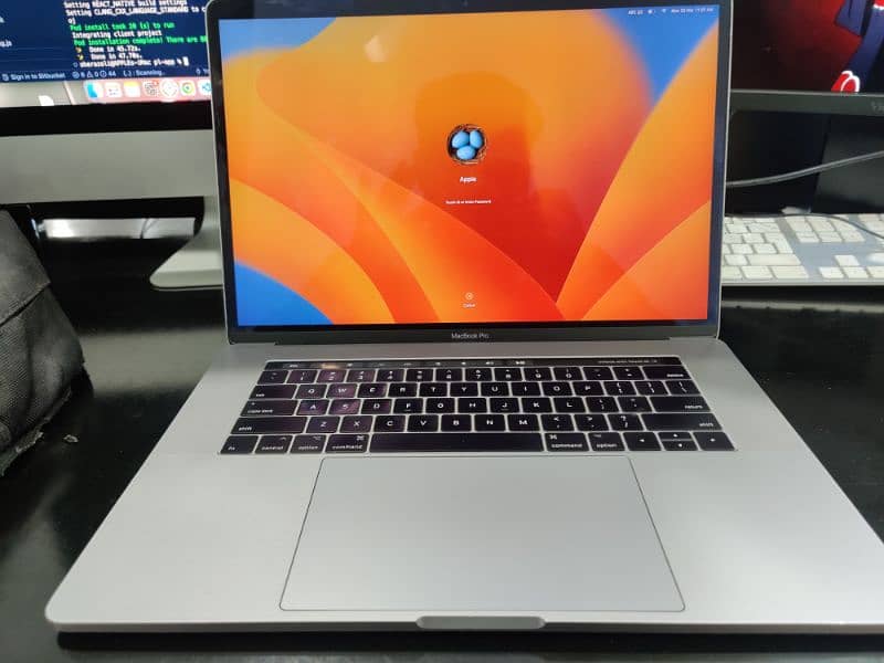 MacBook pro 2017 For sale 3