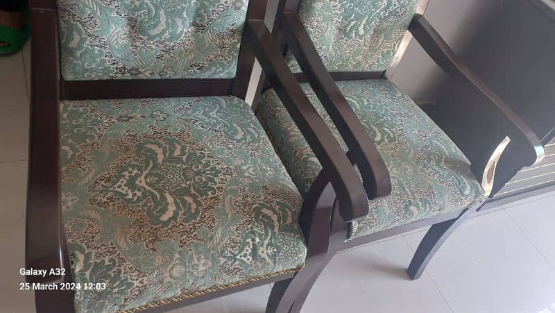2 room chairs set, almost new, beautiful polish color 1