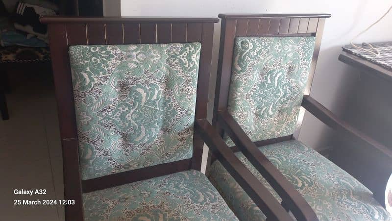 2 room chairs set, almost new, beautiful polish color 2