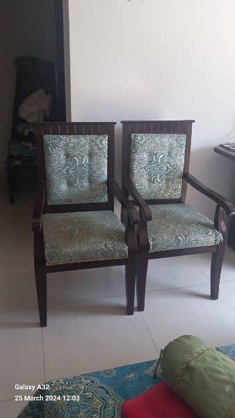 2 room chairs set, almost new, beautiful polish color 5