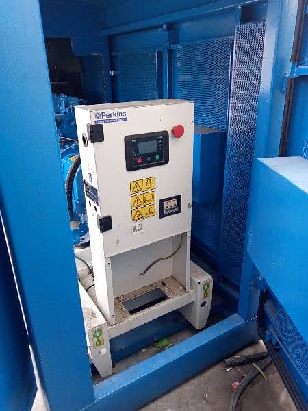 FG WILSON PERKINS UK 22 KVA 2018 model  in warranty diesel generator 7