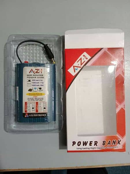 Azi Wifi router powerbank 2 ampere 12 volt 8000 Mah 0