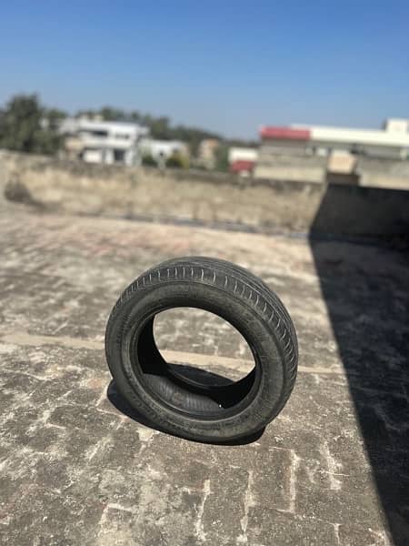 5 used corrolla tyres 0