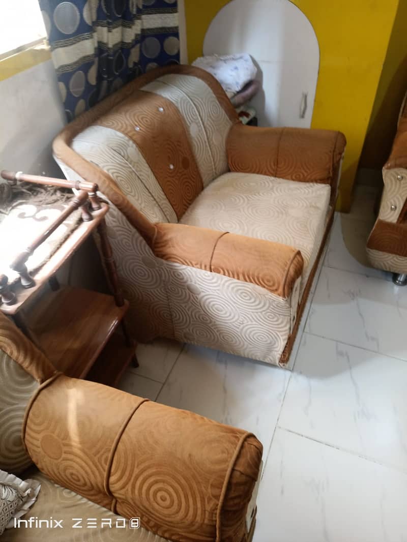 7siters sofa set condition 8/10 2