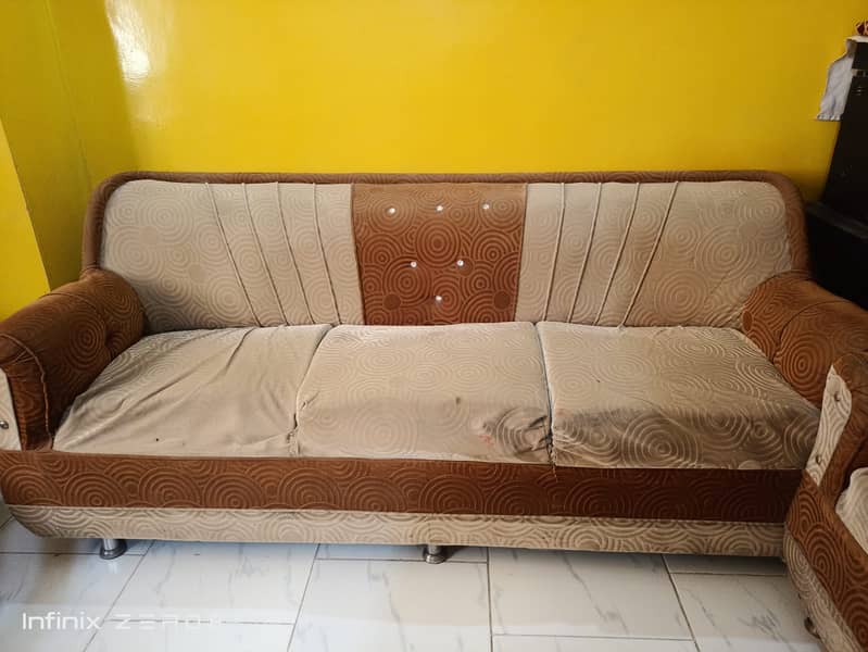 7siters sofa set condition 8/10 4