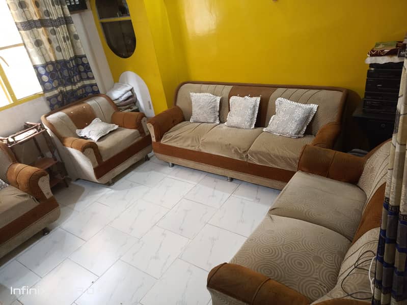 7siters sofa set condition 8/10 5