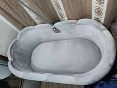 BABY BASSINET / BABY COT / BABY CRIB FOR SALE 9/10 CONDITION