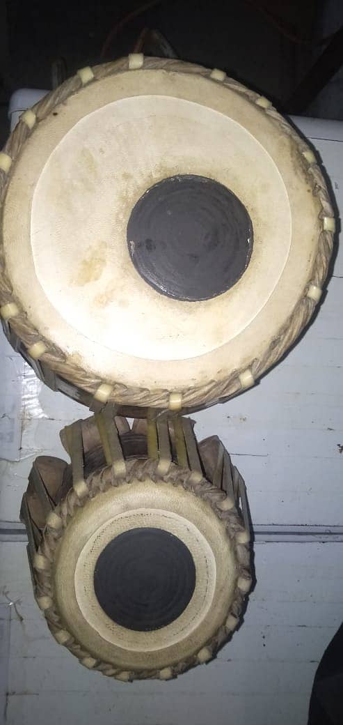 Classic Brass Tabla set for sale in good condition 1