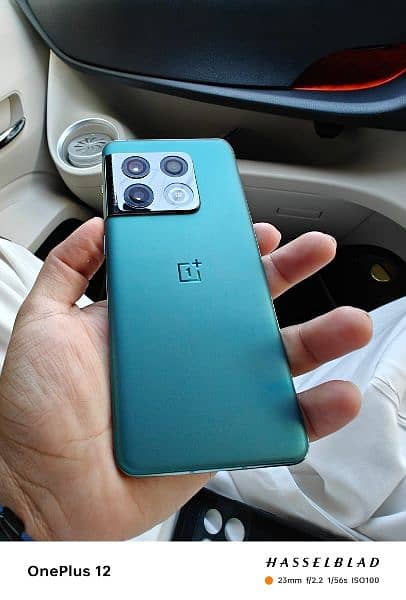 oneplus 10 pro just like new ,official Pta Approved 11
