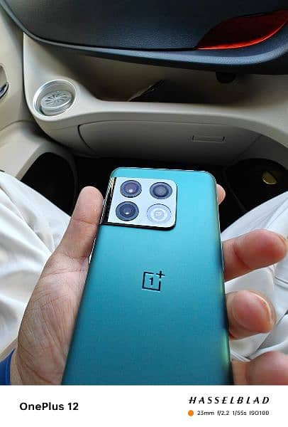 oneplus 10 pro just like new ,official Pta Approved 12