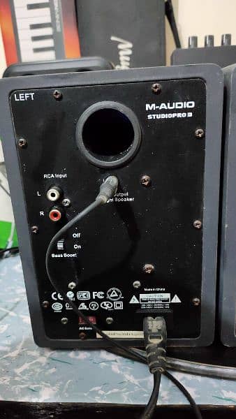 M Audio Studio Pro 3 Monitors 4
