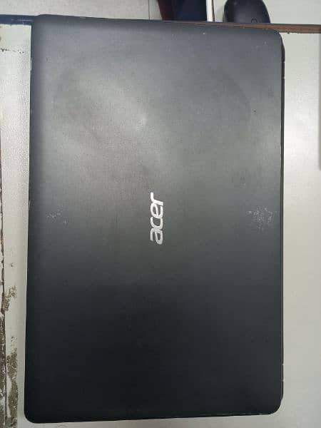 Laptop acer Aspire E1-571 2