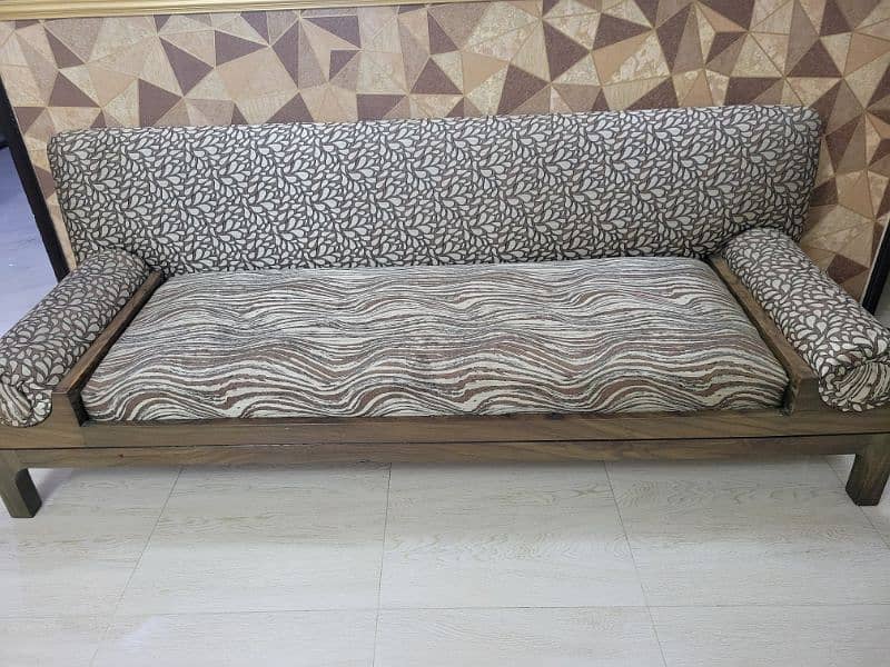 sofa in good condition 5