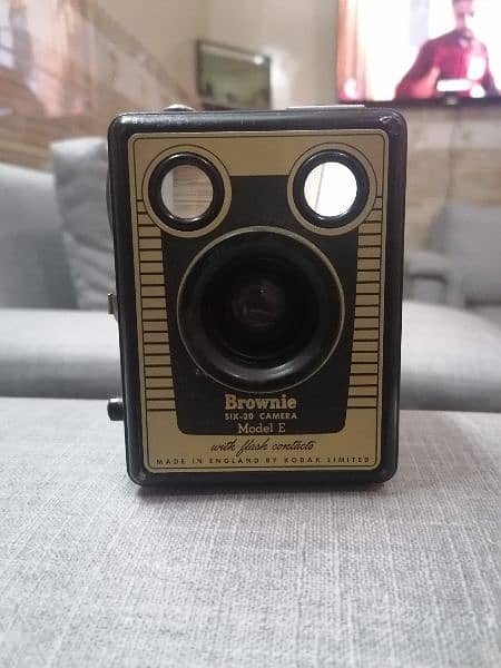 Kodak camera 1950's model, Brownie six-20 model E. 2
