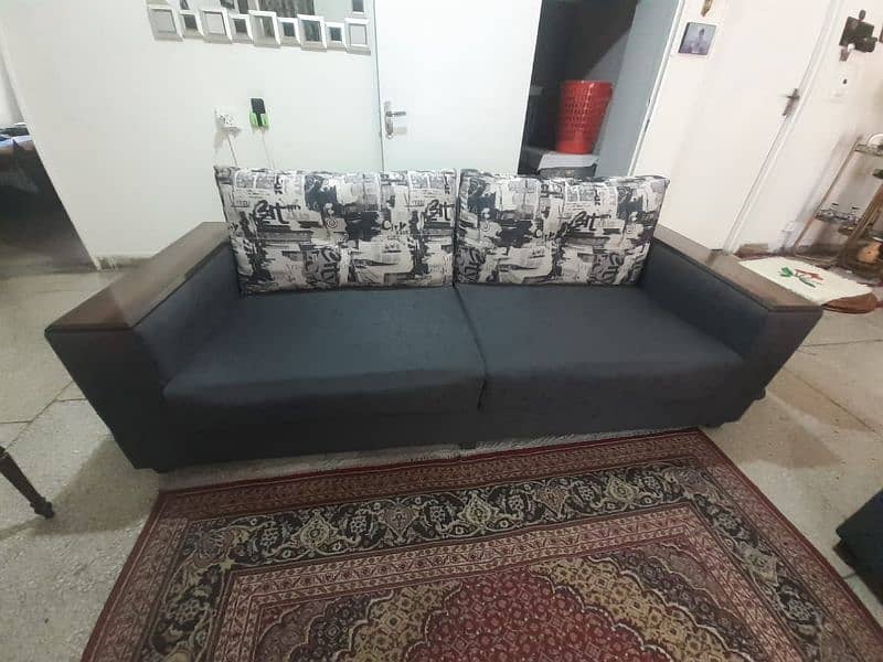 7-Seater Sofa with dedicated table 3
