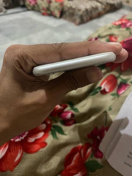 iPhone 6 64gb pta approved 3
