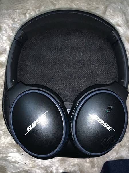 NEW Bose QuietComfort Wireless Noise Cancelling Headphones 1