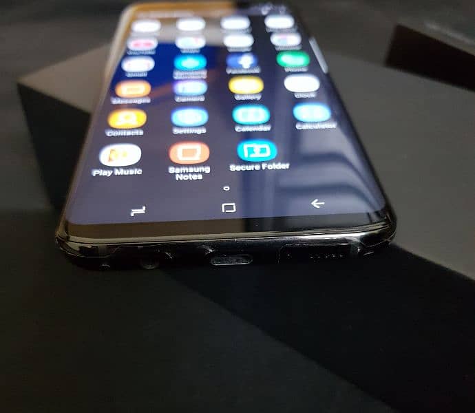 Samsung Galaxy S8 Plus Dous Dual Sim Midnight Black colour 4