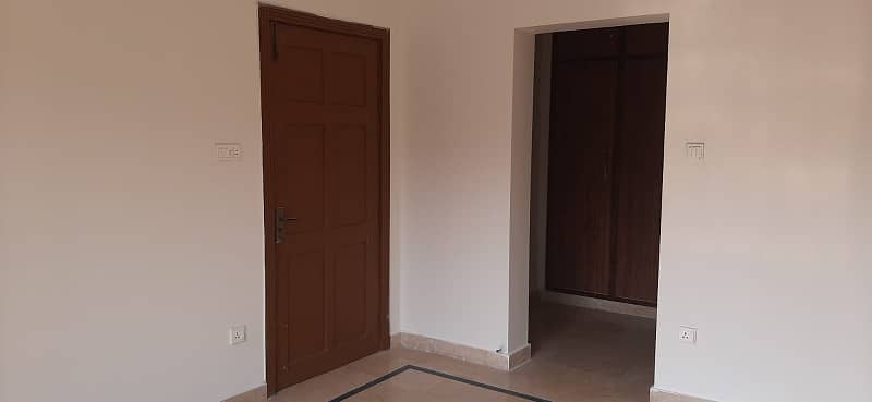 13 Marla House brand new, Bahria Town Phase 7 3