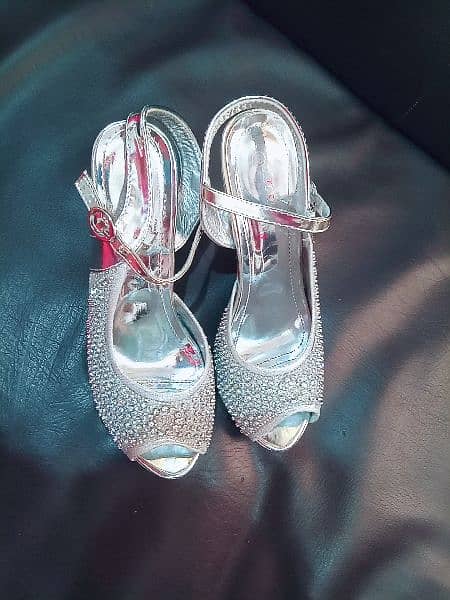 brand silver heels  once used 2 hours 10/10 2