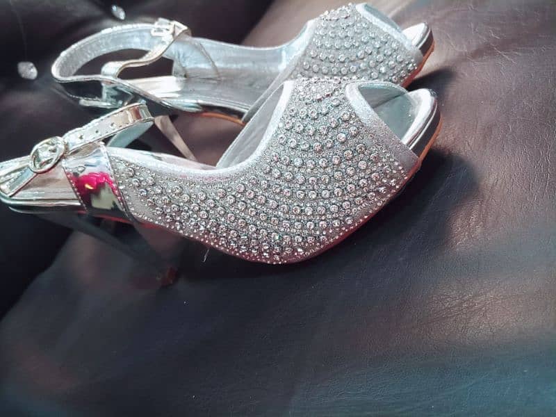 brand silver heels  once used 2 hours 10/10 6