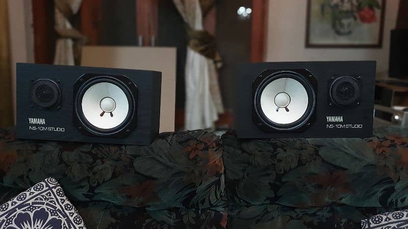 Yamaha ns10 studio monitor speakers 0