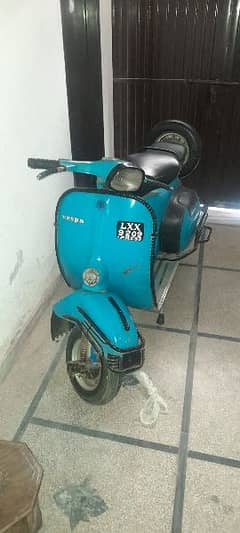 self import Vespa from Italy for sale in very cheap price