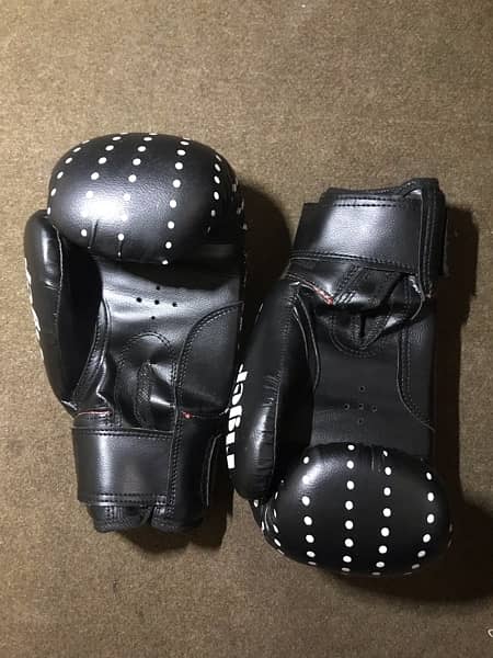 Boxing gloves  new 2