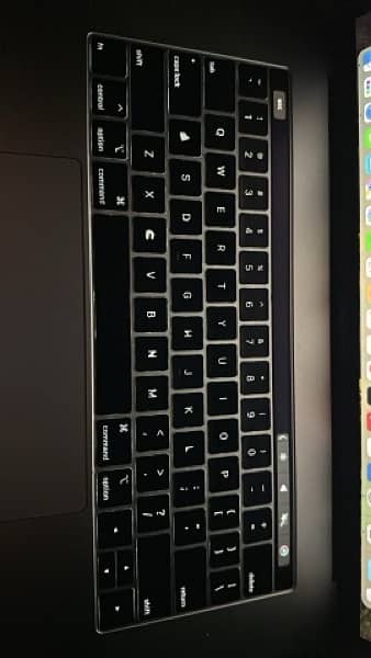 Macbook Pro late 2018 model , 15" , 16 gb RAM , Intel core i9 5