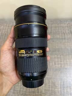 nikon lense 24 to 70mm 2.8 complete box