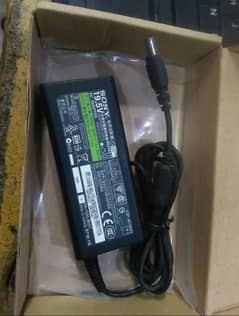laptop charger available with one month warranty