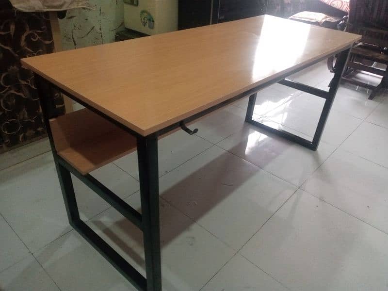 5ft wide workstation PC Table / Desk with shelf 1