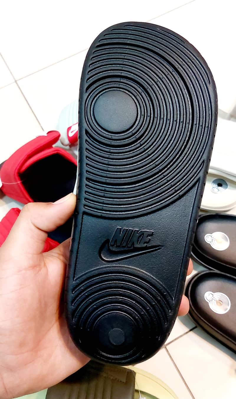 Nike reviv faom slide 5