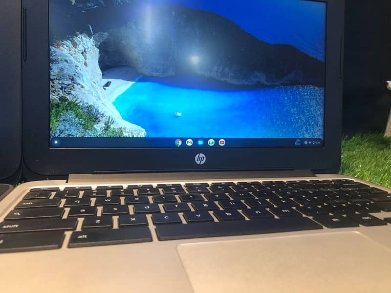 Hp chromebook 11 g4 with playstore/windows 2/16 fresh stock 2
