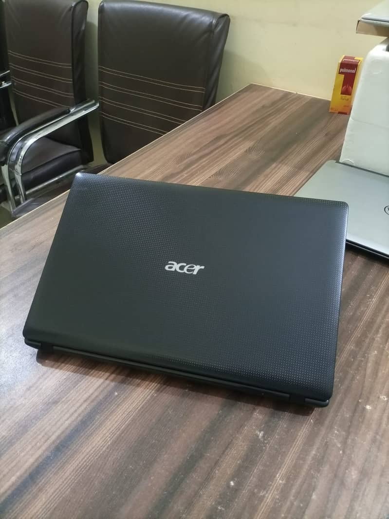 Acer Aspire 5750 Core i5 2nd Gen 8GB Ram 320GB HDD Intel 10