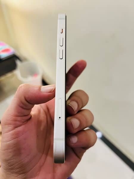 Iphone 13 white Factory unlocked 128gb Non Pta 88% battery health 5